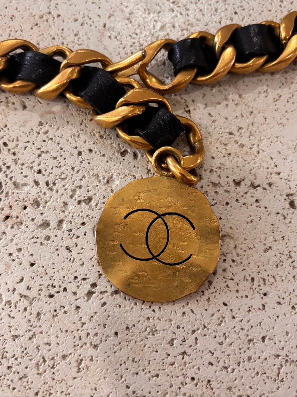 Authentic CHANEL 1994 runway gold plated leather chain charm belt 84cm